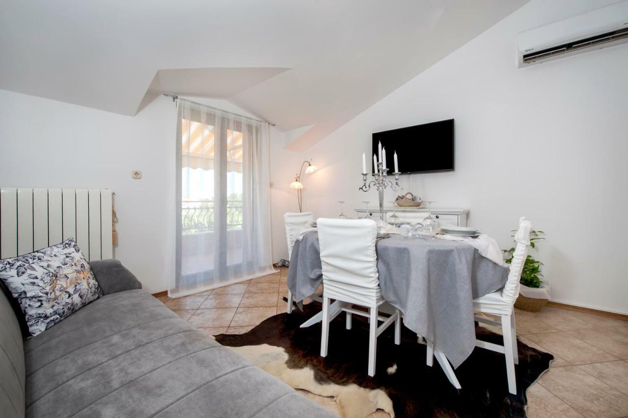 Apartment Len Rovinj Exterior photo